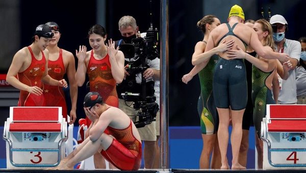 Natación: China ganó el oro con nuevo récord mundial en 4×200 libres femenino