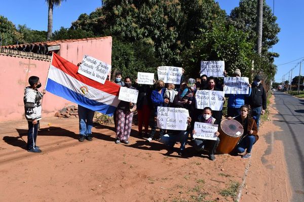 Desidia municipal favorece ocupación de veredas y calles en San Lorenzo - Nacionales - ABC Color