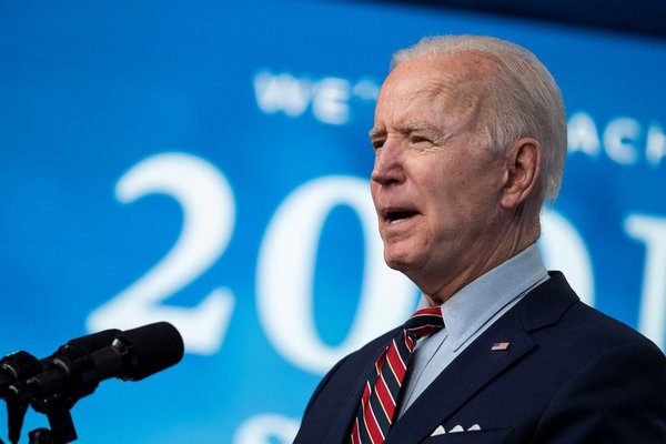 Biden propone pagar 100 dólares a cada norteamericano que se vacune contra la Covid-19