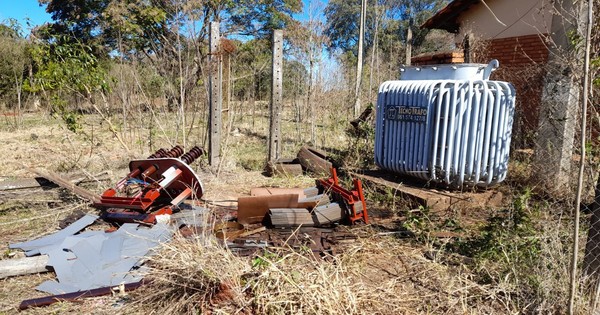 La Nación / Desmantelaron transformador de la Escuela Agrícola para robar cobre