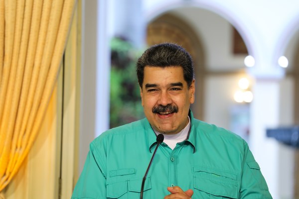 Maduro pide al Ministerio de Economía multiplicar los créditos a los agricultores - MarketData