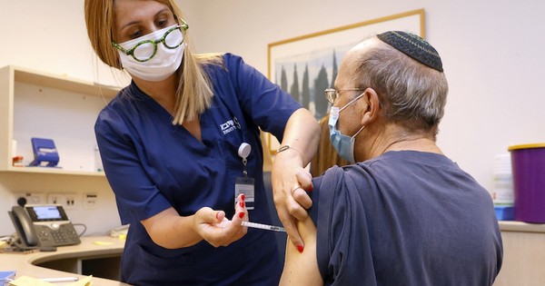 La Nación / Israel aplicará tercera dosis de vacuna a los mayores de 60 años