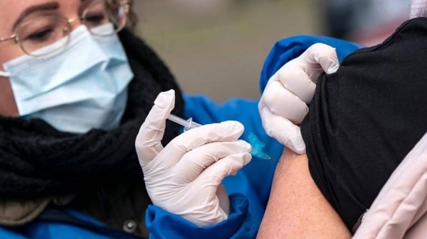 Diario HOY | Salud informa que vacuna anticovid y antigripal se pueden recibir en simultáneo