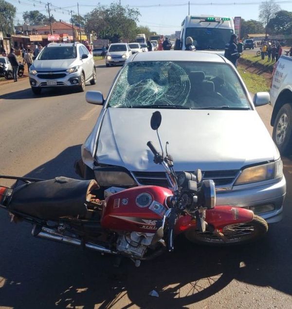 Joven motociclista muere al ser atropellado por un automóvil en Minga Guazú