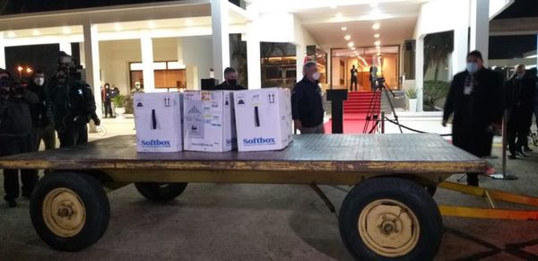 Arribó otro lote de 35.000 dosis de Pfizer - La Primera Mañana - ABC Color