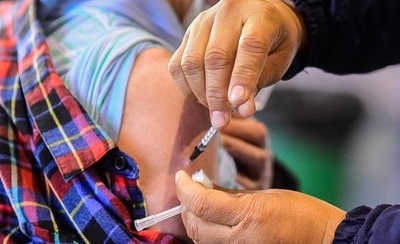 Diario HOY | Las vacunas sí funcionan: con una dosis se redujo 36% el riesgo de ingresar a UTI y 82% de morir