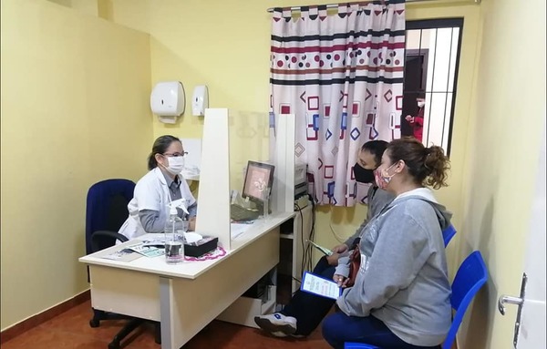 Tras descenso de casos covid, profesionales atenderán afecciones que deja la enfermedad - La Clave