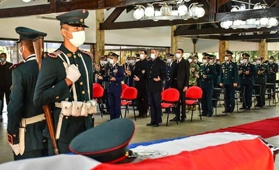 Diario HOY | Marito expresa sus condolencias a familiares de militares asesinados