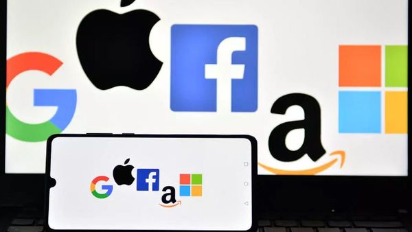 El alegre universo paralelo de los gigantes de la tecnología
