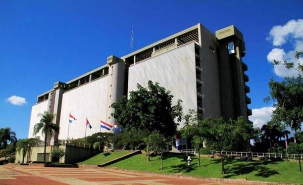 Diario HOY | Titular de BCP dice que solo dará información a Fiscalía vía orden judicial