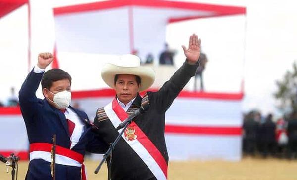 El gabinete de Pedro Castillo en Perú: mucha izquierda, pocas mujeres y ningún ministro de Economía | .::Agencia IP::.