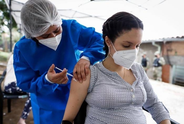 Diario HOY | Recibieron vacunas distintas de Moderna y Pfizer sin saber que estaban embarazadas