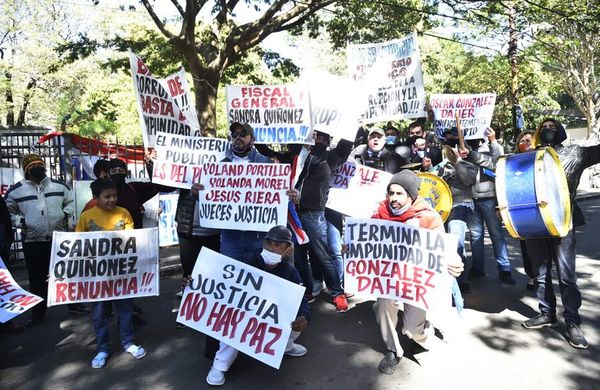 Ciudadanos Autoconvocados pide cese de impunidad en el caso González Daher - Nacionales - ABC Color