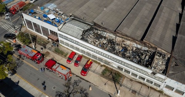 La Nación / Cinemateca Brasileña: incendio destruye galpón con 2.000 filmes