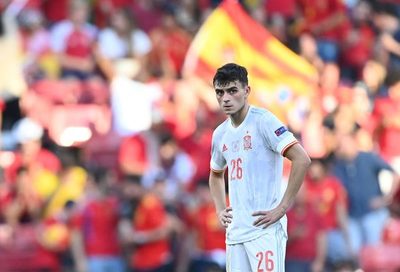 Pedri en el Barça vs en la selección | El Independiente