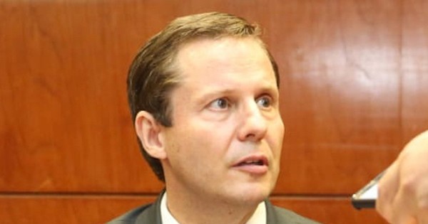 La Nación / Colorado pide a ministro de la Corte desafiliarse de logia masónica