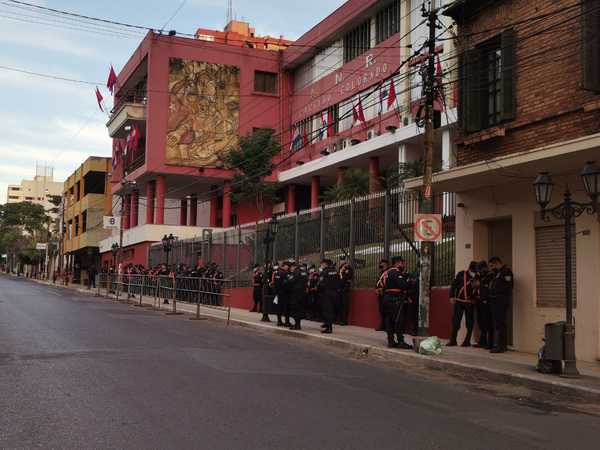 Experto informático no cree en ataque a sitio web de la ANR - Megacadena — Últimas Noticias de Paraguay