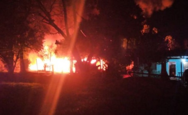 Incendian casa de joven que mató a su vecina tras quema de basura