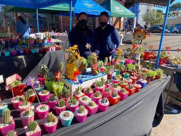 PASÁ POR LA FERIA, “ENCARNACIÓN EMPRENDE”