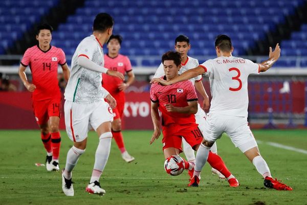 México impone su pegada y se las verá con Brasil - Fútbol Internacional - ABC Color