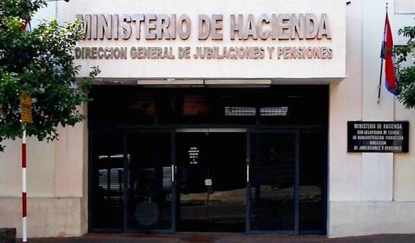 Jubilados estatales en pie de guerra por manejo oficial de la Caja Fiscal - ADN Digital