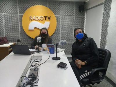 San Juan Nepomuceno cuenta con su academia de tenis gracias a la solidaridad ciudadana | Ñanduti