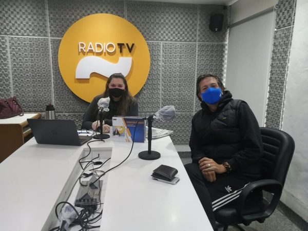 San Juan Nepomuceno cuenta con su academia de tenis gracias a la solidaridad ciudadana | Ñanduti