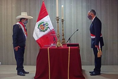 Presidente de Perú intenta apaciguar críticas con dos últimos ministros - Mundo - ABC Color