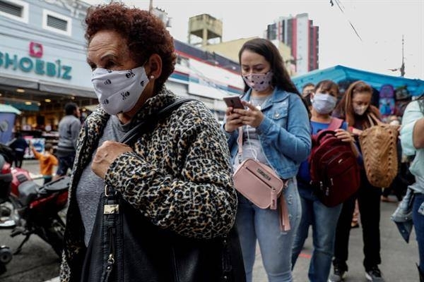 Diario HOY | Brasil cierra julio con el menor promedio semanal de casos de covid del año