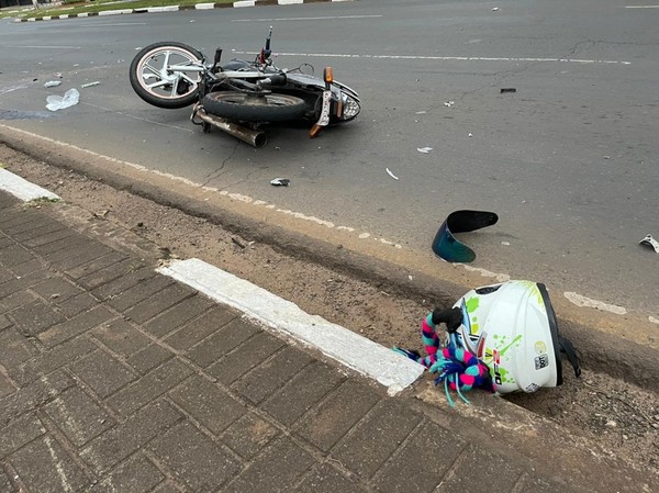 Joven PARAGUAYA muere en accidente con MOTO en FOZ