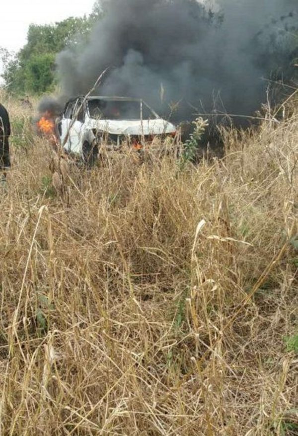 Santaní: Asaltan a menonita y queman su vehículo