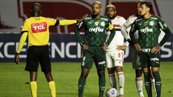 Palmeiras iguala con Gómez en polémica