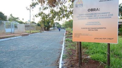 MUNICIPALIDAD DE CDE TERMINA 45 NUEVOS EMPEDRADOS EN DIVERSOS BARRIOS