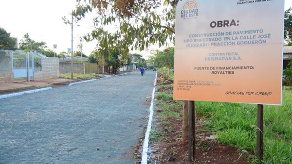 MUNICIPALIDAD DE CDE TERMINA 45 NUEVOS EMPEDRADOS EN DIVERSOS BARRIOS