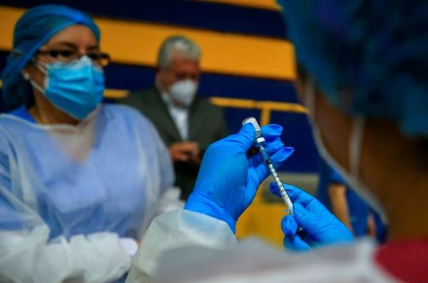 Más del 50% de la población de Ecuador ya recibió la primera dosis de la vacuna contra el COVID-19 | Ñanduti