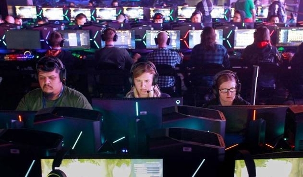 Diario HOY | Videojugadoras denuncian machismo en internet