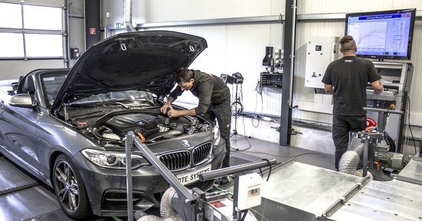 La Nación / La industria automóvil enciende las luces de emergencia ante la escasez de chips