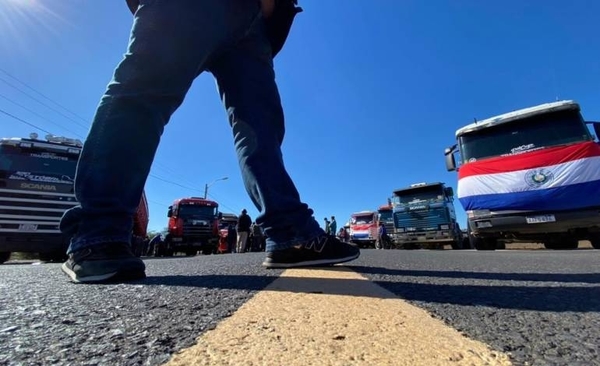 Diario HOY | UIP repudia cierres de ruta de camioneros: "El libre tránsito no se puede negociar"