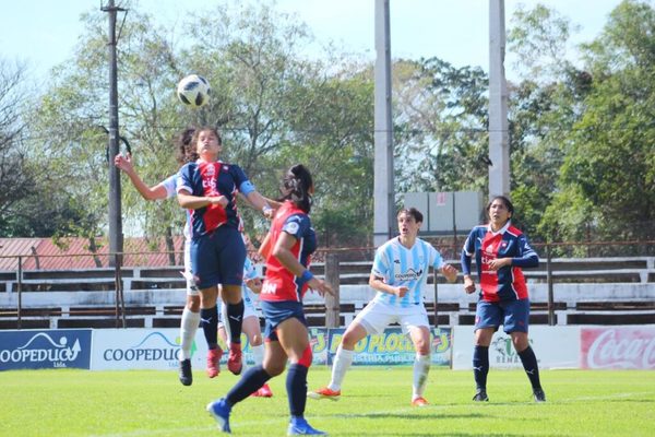 Cerro triunfa y sube a la cima | OnLivePy