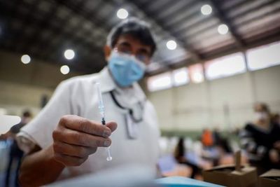 Muertos por covid-19 ya son más de 15.000 y totalizan 452.698 positivos