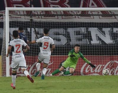 Guaireña incendia el “Bosque” de Para Uno - Fútbol - ABC Color