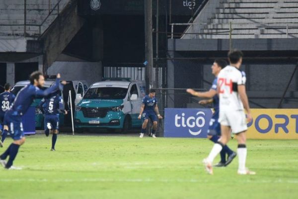 Guaireña da un histórico mazazo a Olimpia