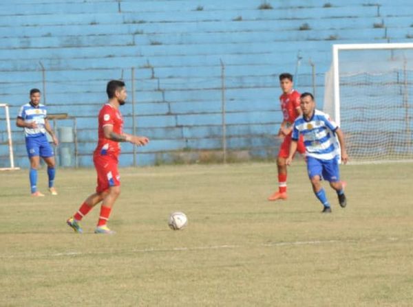 2 de Mayo salva un empate en el final del encuentro y se frena ante Iteño