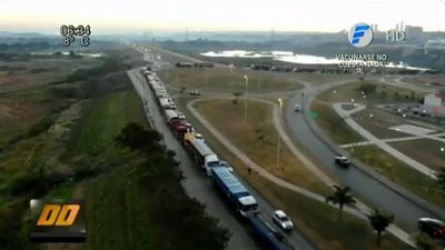 Camioneros llegan hasta Asunción en reclamo a un mejor pago del flete