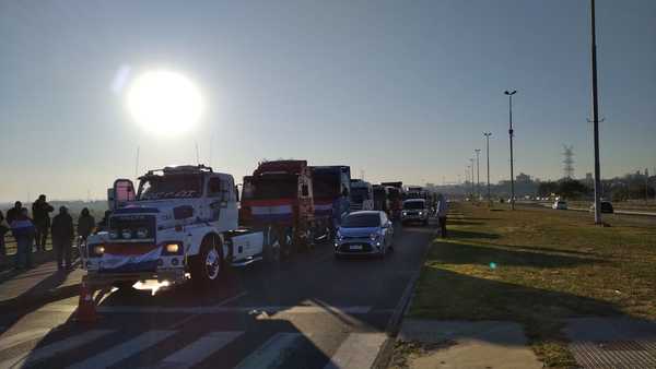 UIP rechaza medida de fuerza de camioneros | Ñanduti
