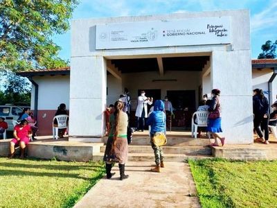 Trabajadores de las USF del Alto Paraná piden mejores condiciones laborales  - ABC en el Este - ABC Color