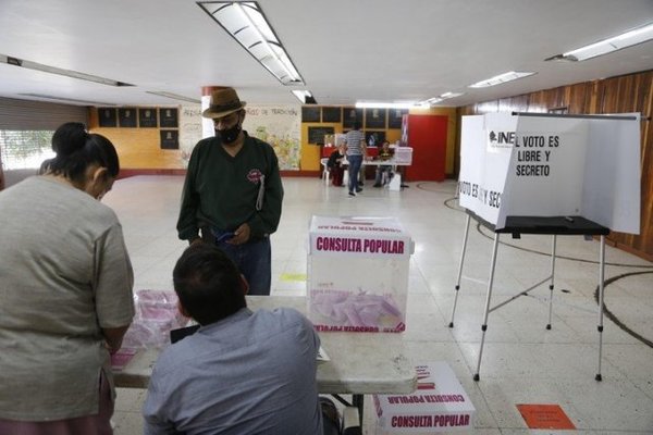 El referéndum en México no logró los votos requeridos y abre un interrogante para López Obrador | .::Agencia IP::.