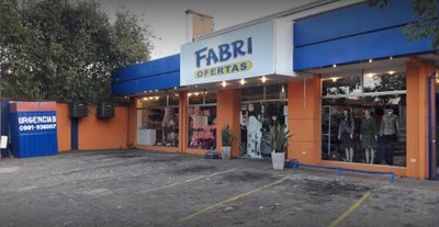 Intentan robar caja fuerte de local comercial, pero la abandonan en el patio - Nacionales - ABC Color