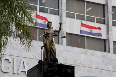 Demandan a ministros de la Corte - Megacadena — Últimas Noticias de Paraguay