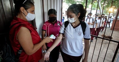 La Nación / Brunetti resalta regreso a clases y segunda dosis para docentes